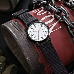 OMNIWATCHES 6895 Men's Quartz Watch